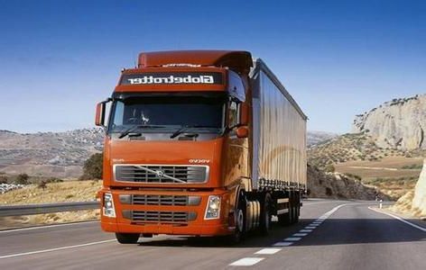 產(chǎn)品名稱(chēng)：義烏長(zhǎng)途貨運(yùn)公司
產(chǎn)品型號(hào)：義烏市搬家公司,義烏長(zhǎng)途搬家公司,義烏市搬家公司電話(huà)
產(chǎn)品規(guī)格：義烏長(zhǎng)途搬家公司一家專(zhuān)業(yè)從事國(guó)內(nèi)陸運(yùn)、物流服務(wù)、貨物配載、貨物托運(yùn)運(yùn)輸、陸運(yùn)專(zhuān)線(xiàn)等服務(wù)項(xiàng)目,是國(guó)內(nèi)比較正規(guī)的物流公司.業(yè)務(wù)范圍主要包括物流配送、物流運(yùn)輸、零擔(dān)運(yùn)輸、貨運(yùn)代理、貨物托運(yùn)、長(zhǎng)短途搬家、廠(chǎng)房搬遷、倉(cāng)儲(chǔ)搬遷、信息咨詢(xún)及物流涉及到的各種服務(wù).運(yùn)輸路線(xiàn)以義烏為中心輻射全國(guó)各地,下設(shè)六條主線(xiàn)：西南線(xiàn)　西北線(xiàn)　東北線(xiàn)　東南線(xiàn) 華北線(xiàn) 華中線(xiàn),并設(shè)有專(zhuān)項(xiàng)路線(xiàn)和普通路線(xiàn),與近百家物流企業(yè)建立了長(zhǎng)期的合作關(guān)系.